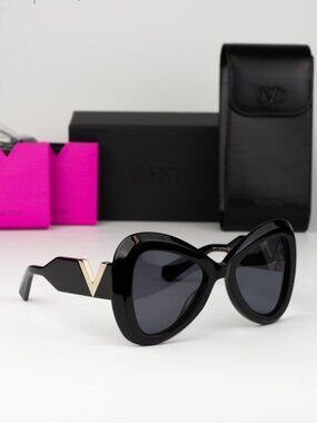 Valentino | Accessories | Lips Luxury Valentino Sunglasses 